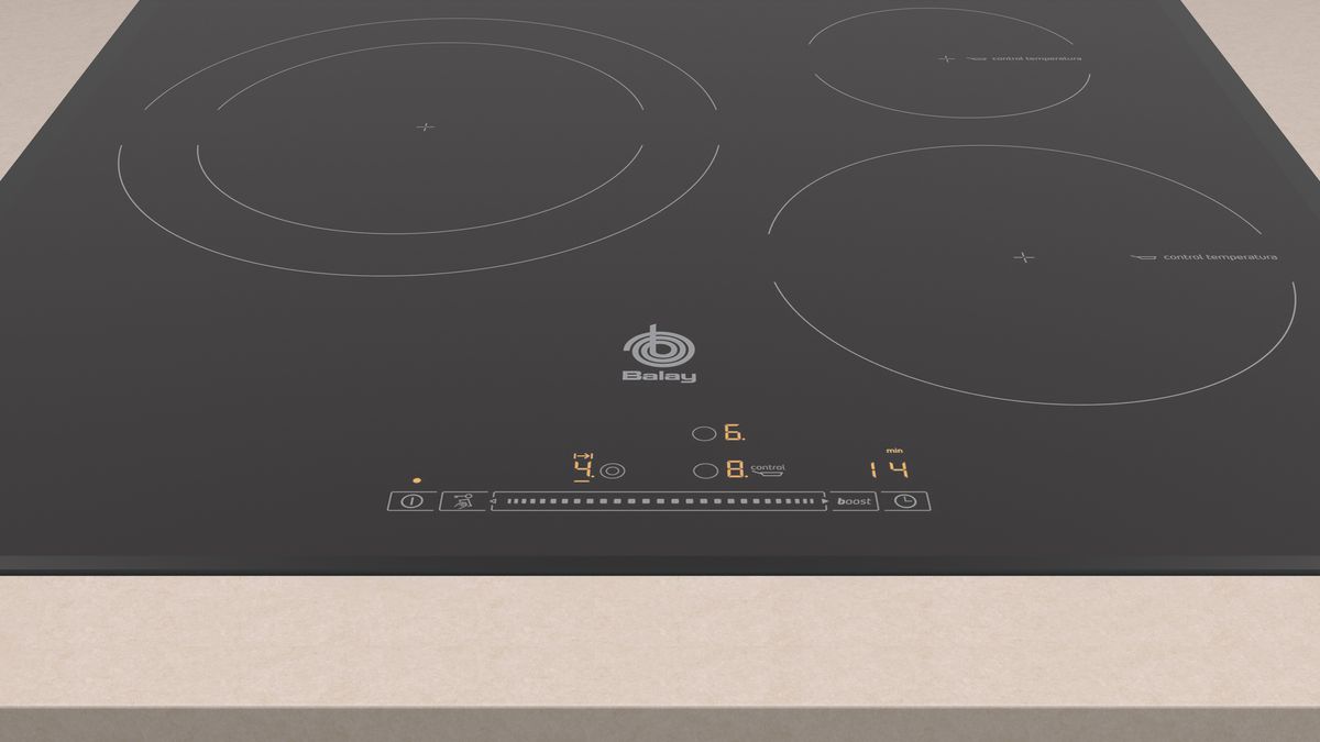 Bảng điều khiển của bếp từ Bosch ba vùng nấu Balay 3EB965LU