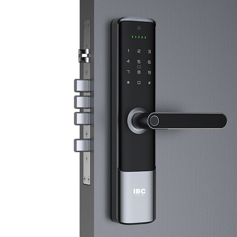 Khóa cửa vân tay - Sử dụng khóa cửa vân tay là một giải pháp hiện đại và an toàn cho ngôi nhà của bạn. Bạn không cần phải lo lắng về việc nhìn mất chìa khóa hay quên mật khẩu, vì chỉ cần chạm tay vào khóa là bạn đã mở được cửa.