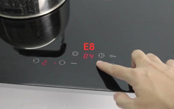 Lỗi E8 bếp từ là lỗi gì?