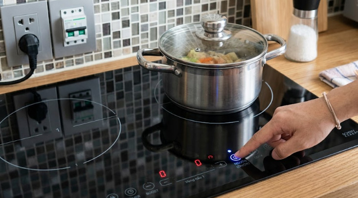 Cấp điện và khởi động