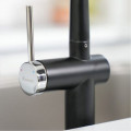 Tay vặn vòi rửa bát dây rút Volta Black